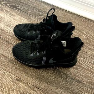 Boys Black Lebron Nike sneakers